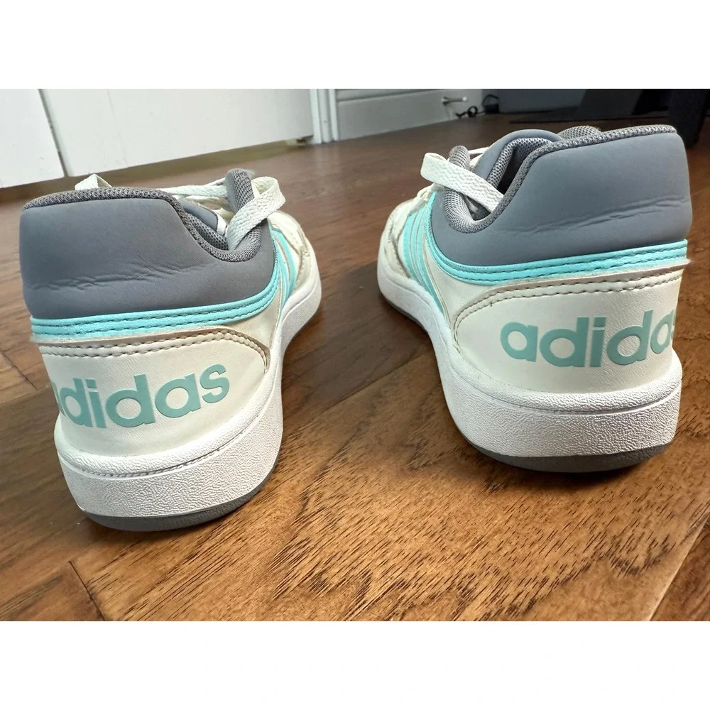 Adidas Hoops 3.0 Kids Basketball Athletic Low Top Shoes Size 4 Teal & White